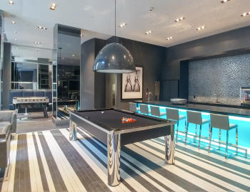 Games lounge in Le Peterson at 405 de la Concorde